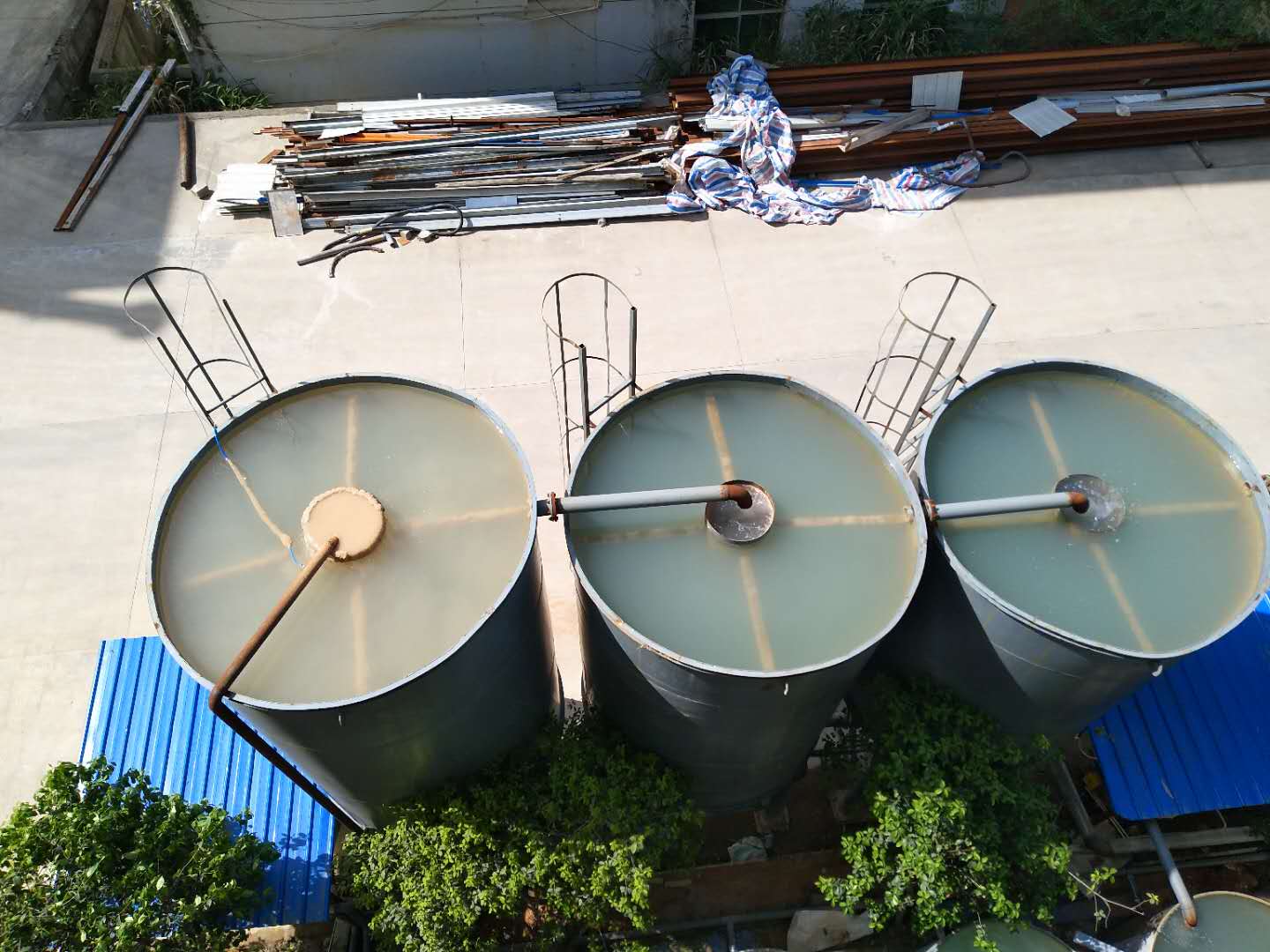 反流沉淀罐-三級沉淀-水樣-現場圖片